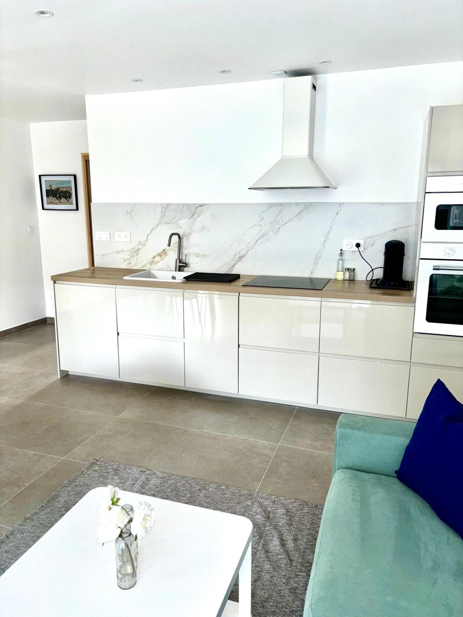 Les Oliviers Apartment Арл Екстериор снимка